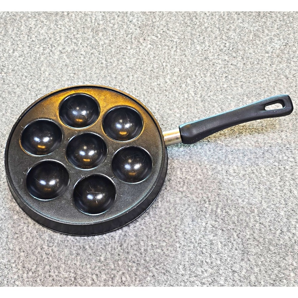 Nordic Ware Egg Poaching Pan Long Handle, Gas/Electric Compatible, 01700